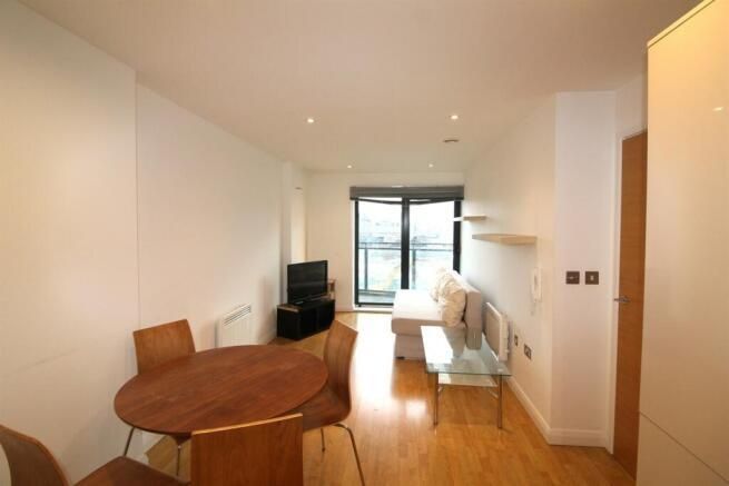 Property photo 3 of 9 Bright Open-Plan Living With Modern Furniture...