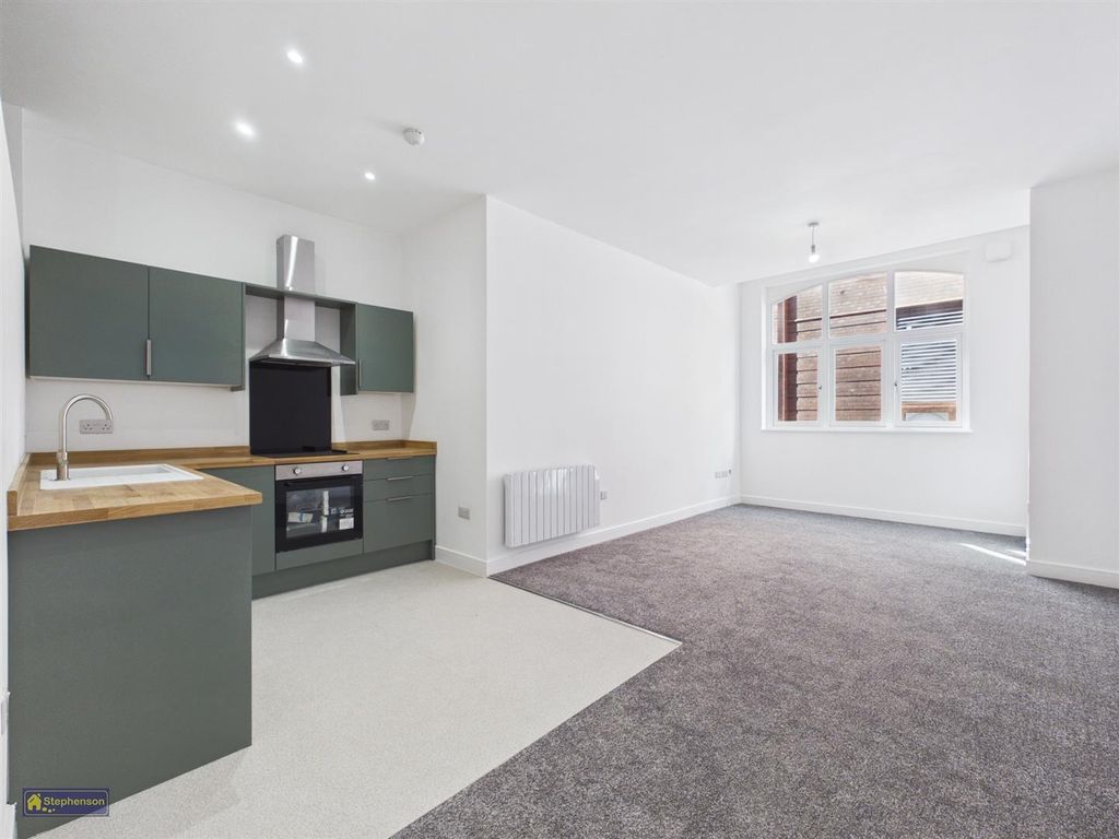 Property photo 2 of 5 Living Kitchen