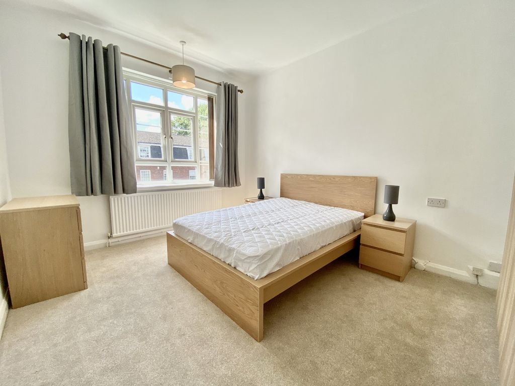 Property photo 3 of 10 Picture 3