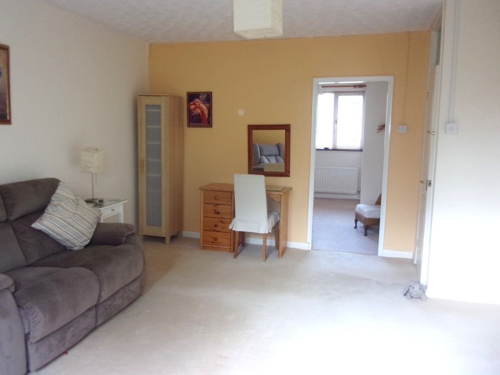 Property photo 2 of 6