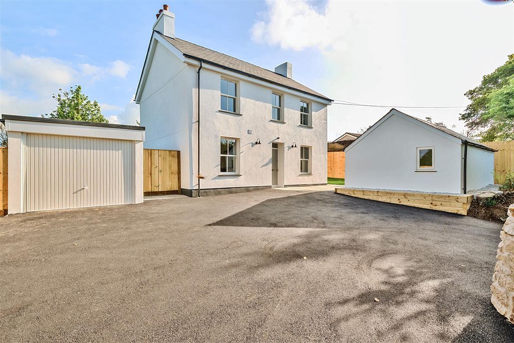 Property photo 2 of 22 9-681506B3d6c54-1285629-Arw-9.Jpg