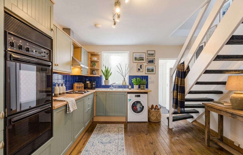Property photo 1 of 14 Kitchen