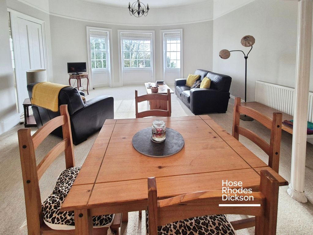 Property photo 3 of 12 Pbox-Img.Jpg