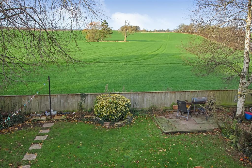 Property photo 2 of 15 Img_9964.Jpg