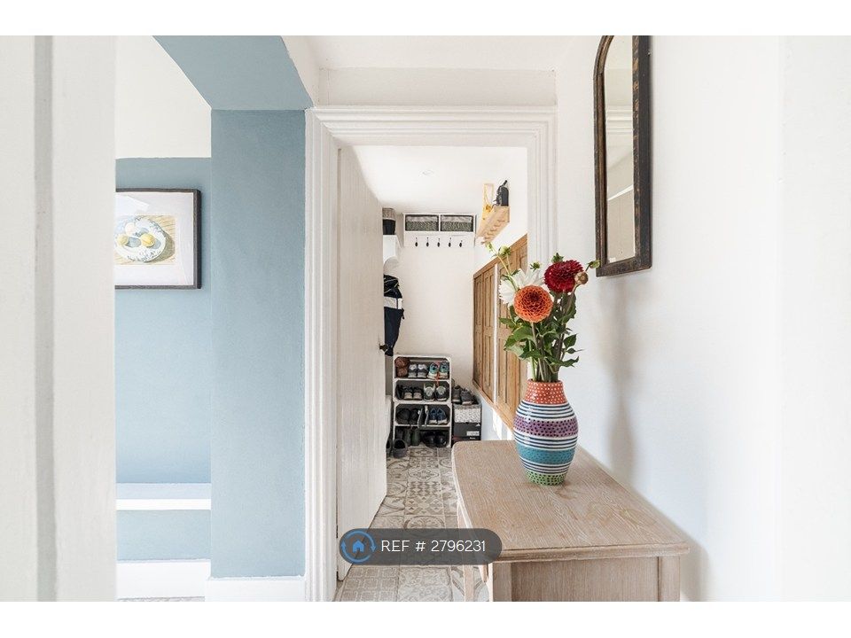 Property photo 3 of 35 Porch To Boot Room