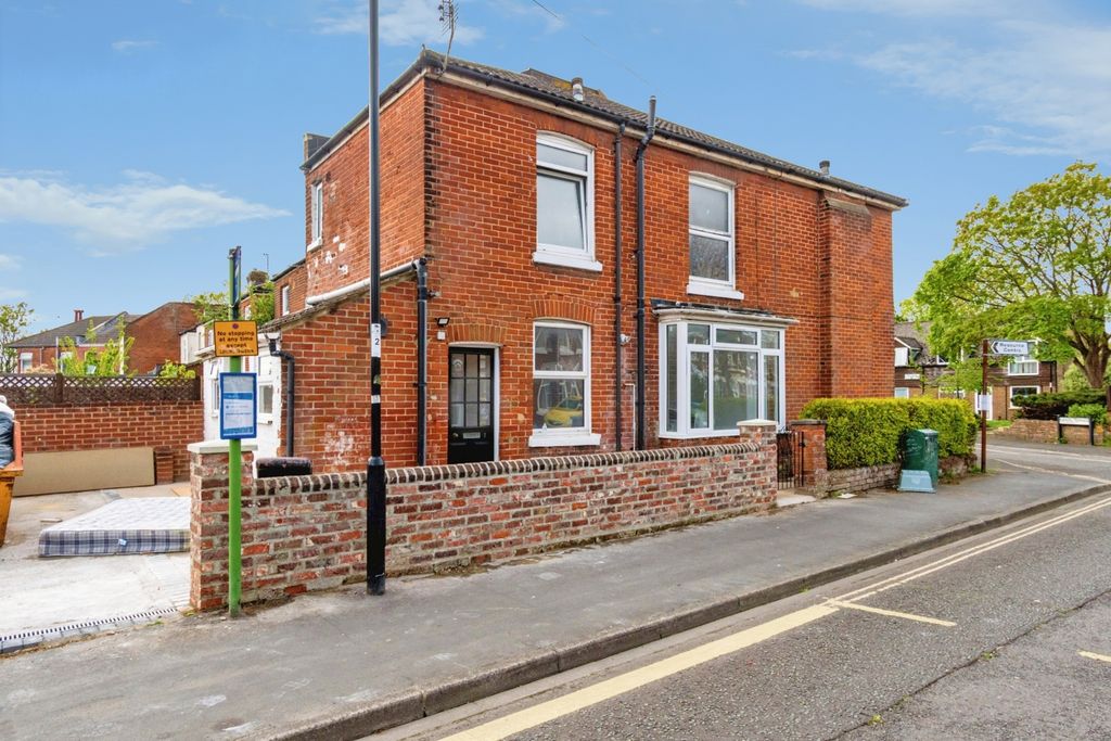 Property photo 1 of 16 Pbox-Img.Jpg