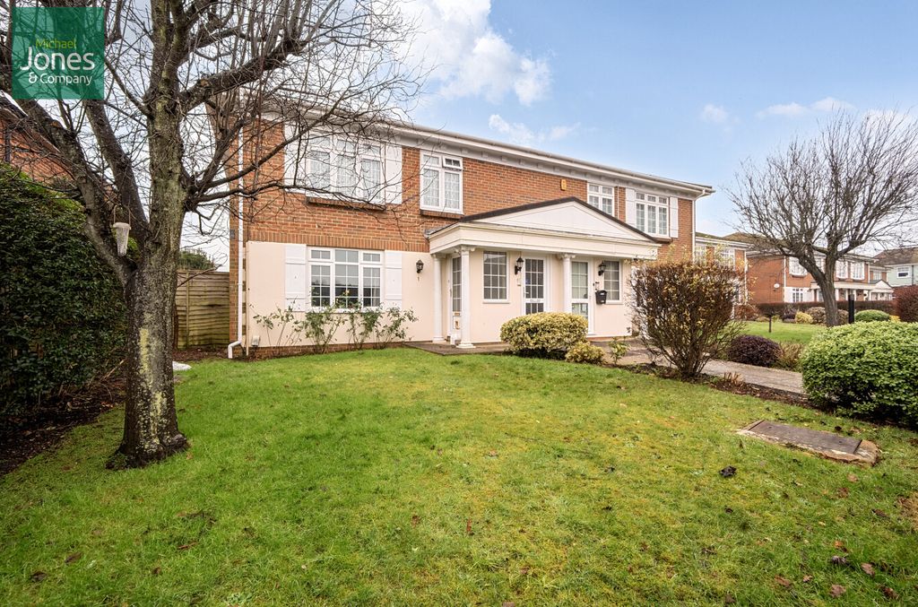 Property photo 1 of 11 External