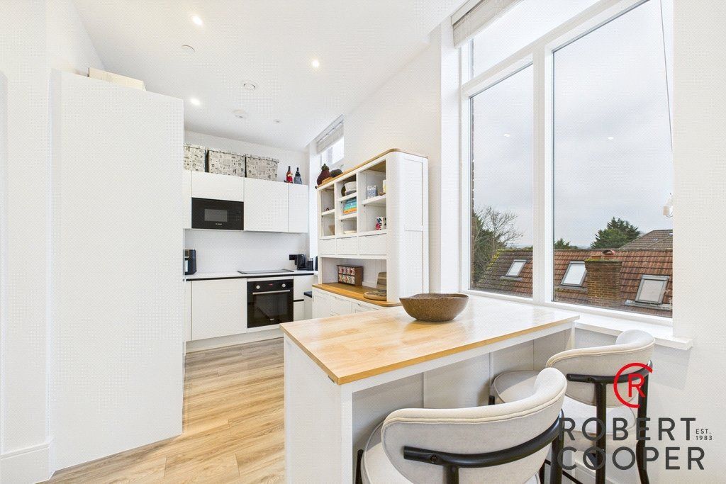 Property photo 3 of 8 Picture No. 10