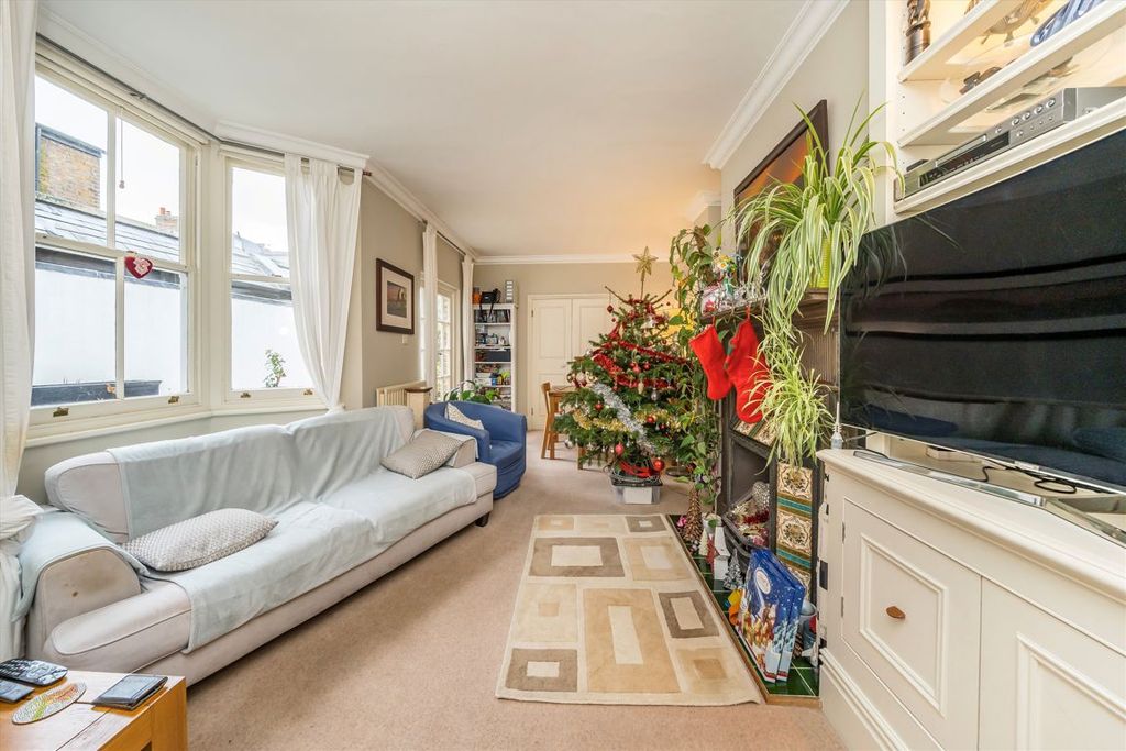 Property photo 2 of 6