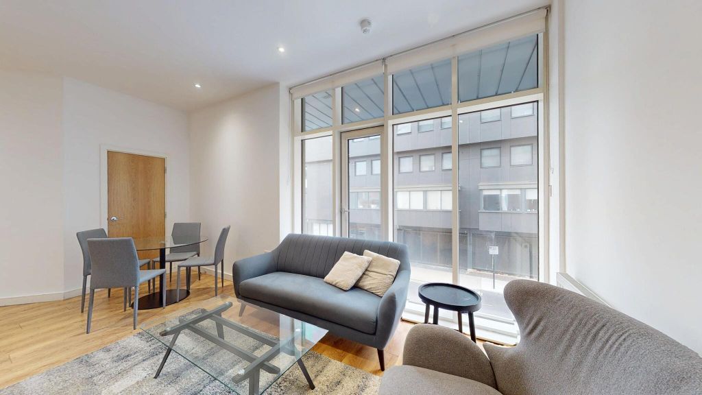 Property photo 1 of 27 Living Room