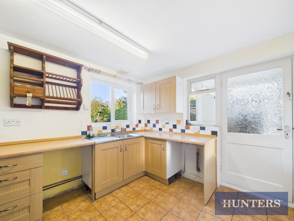 Property photo 3 of 14 Kitchen