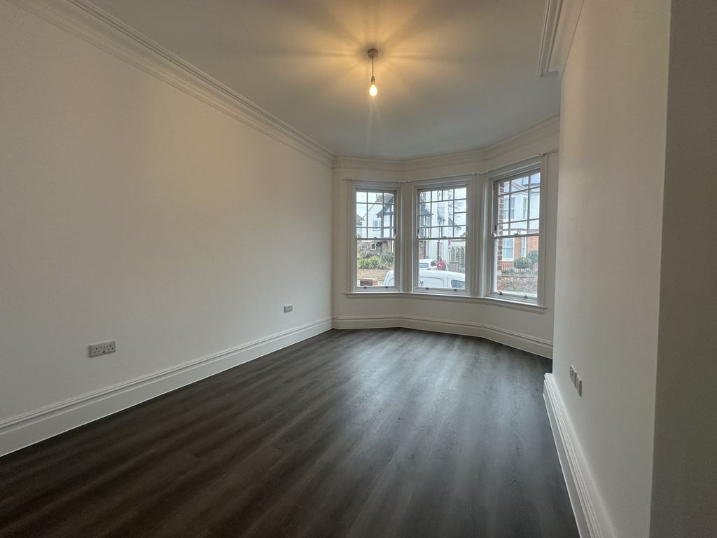 Property photo 2 of 3 Img_9354