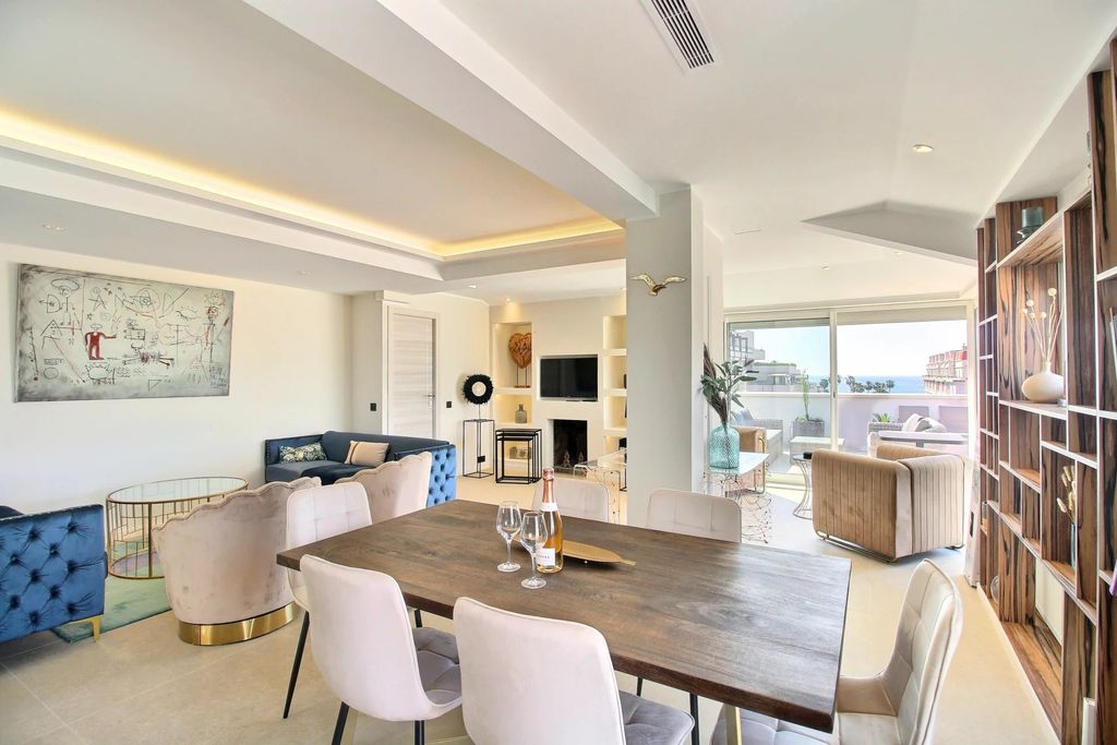 Property photo 2 of 21