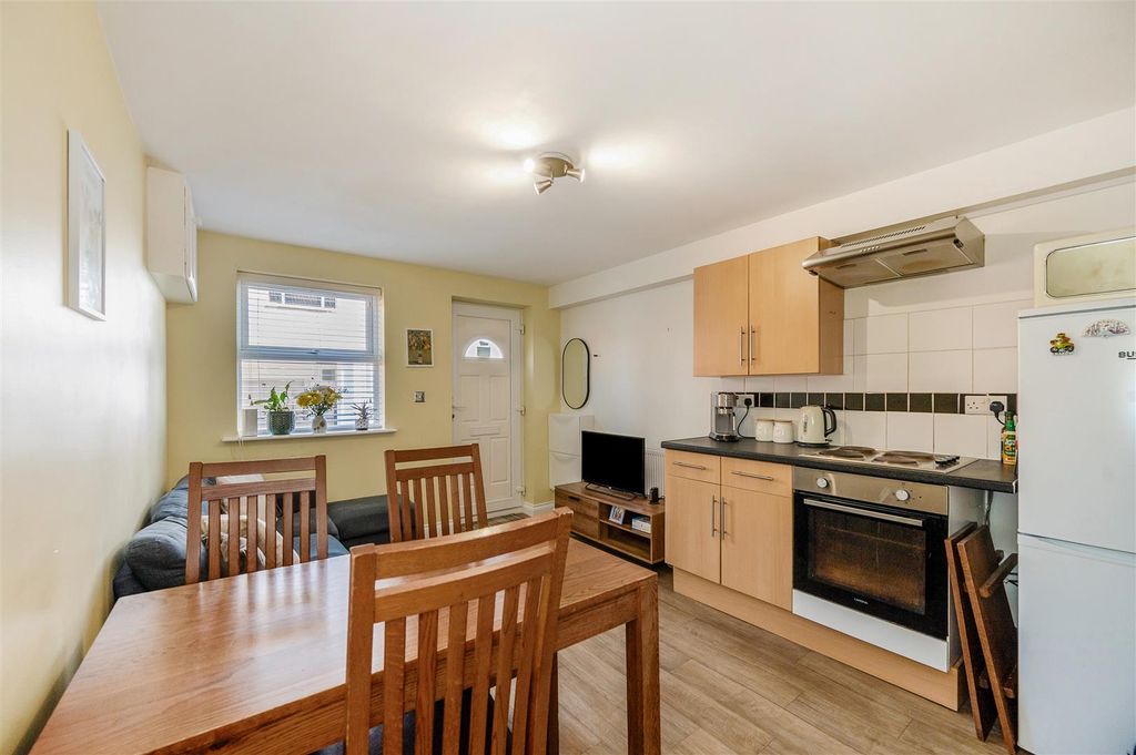 Property photo 2 of 18 Living Room Kitchen.Jpg