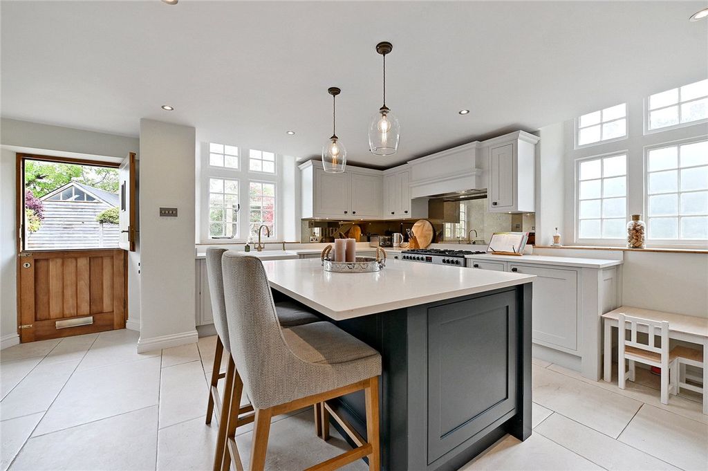 Property photo 2 of 17 Picture No. 2