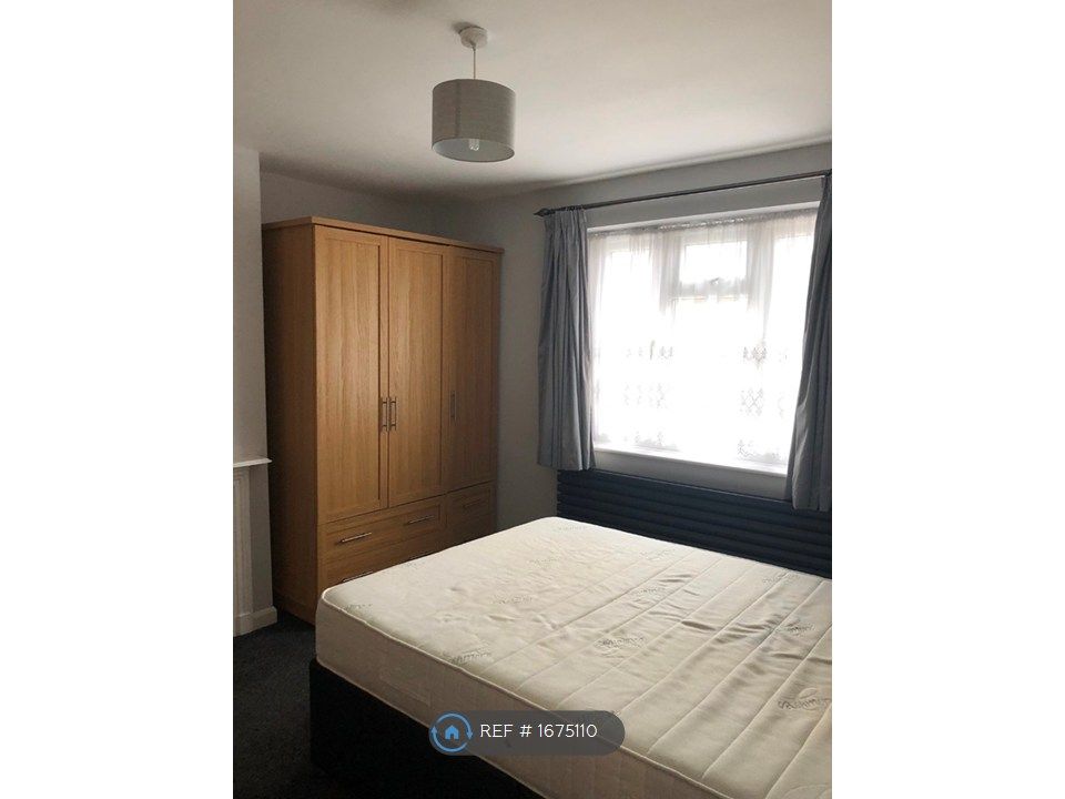 Property photo 1 of 26 Large Double Bedroom £950 Plus Private Office