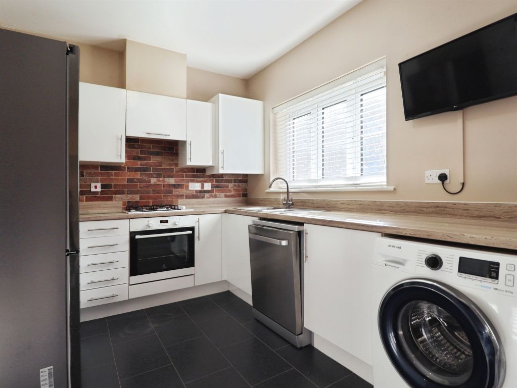 Property photo 3 of 24