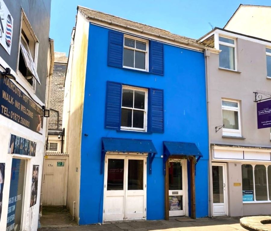Property photo 1 of 11