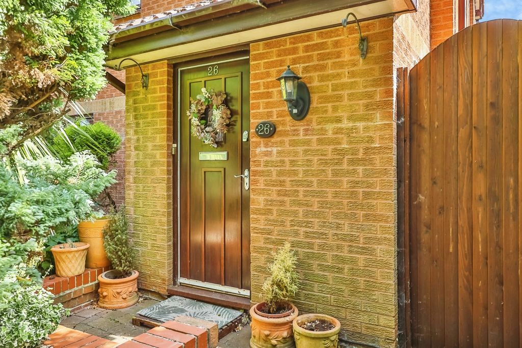 Property photo 3 of 32
