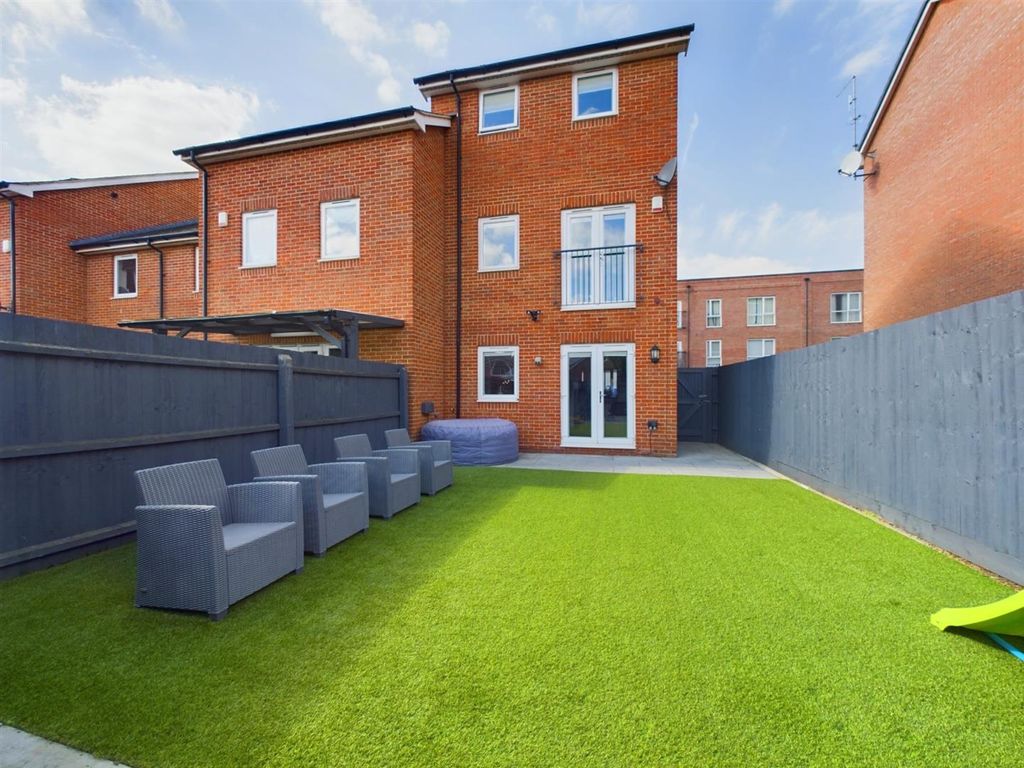 Property photo 3 of 14