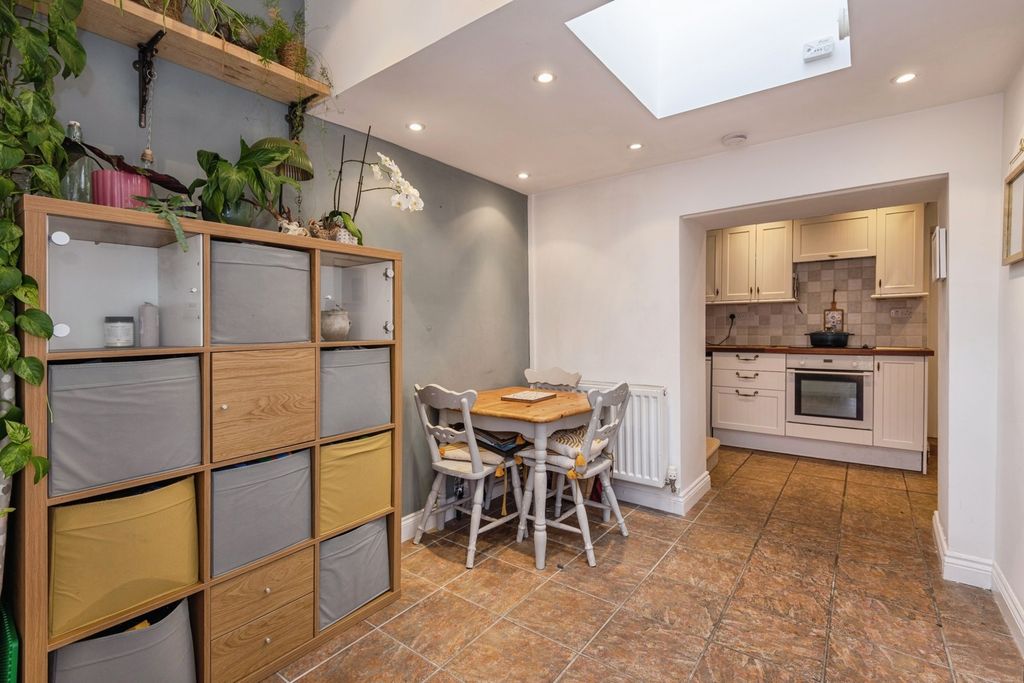 Property photo 3 of 18 Pbox-Img.Jpg
