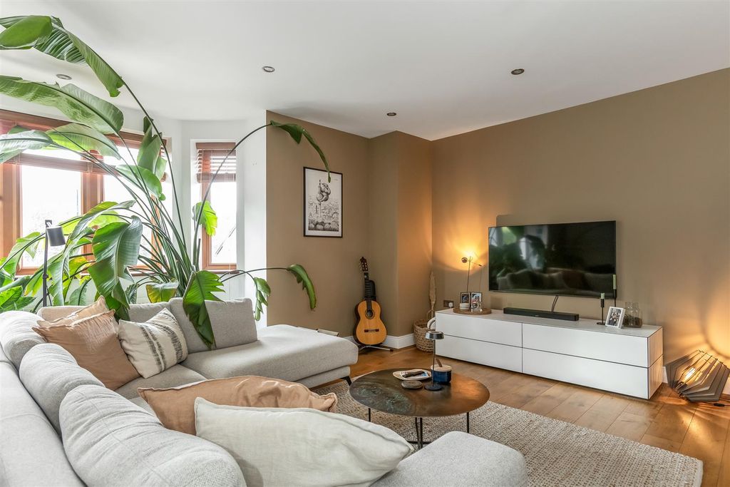Property photo 3 of 11 Open Plan Kitchen/Reception Room