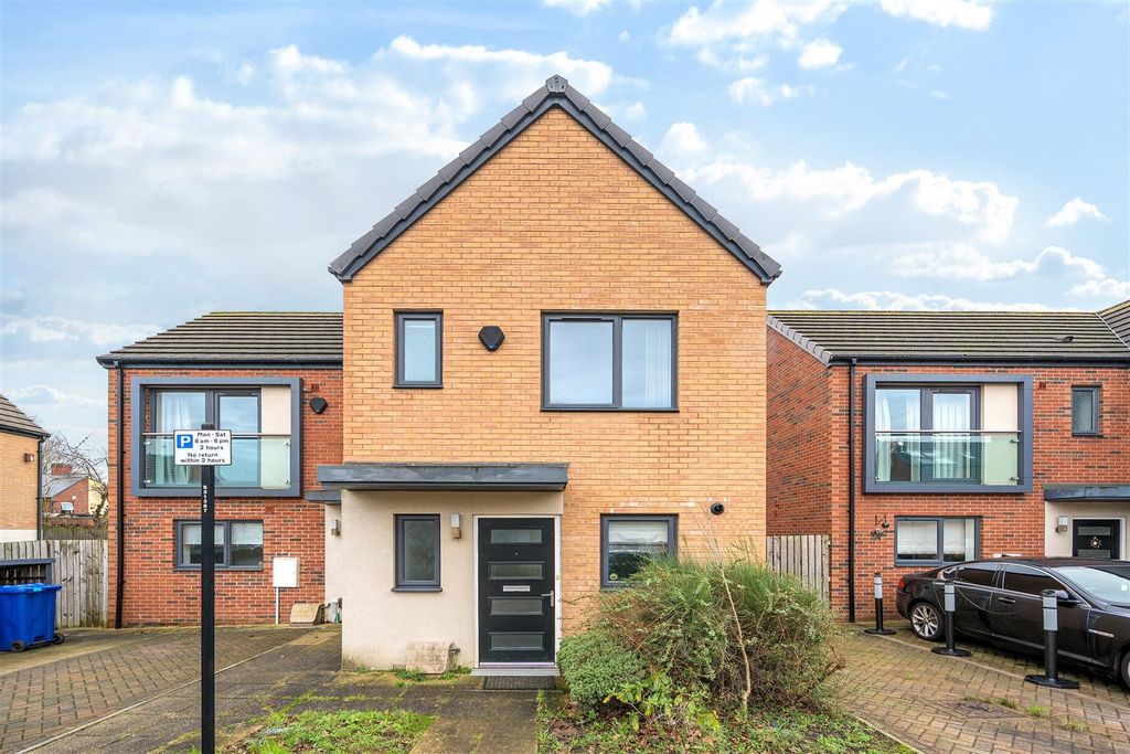 Property photo 1 of 11 1410310-11-699856183Bf5A.Jpg