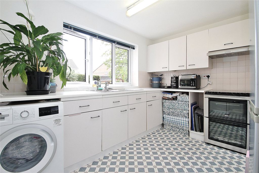 Property photo 2 of 11 Picture No. 08