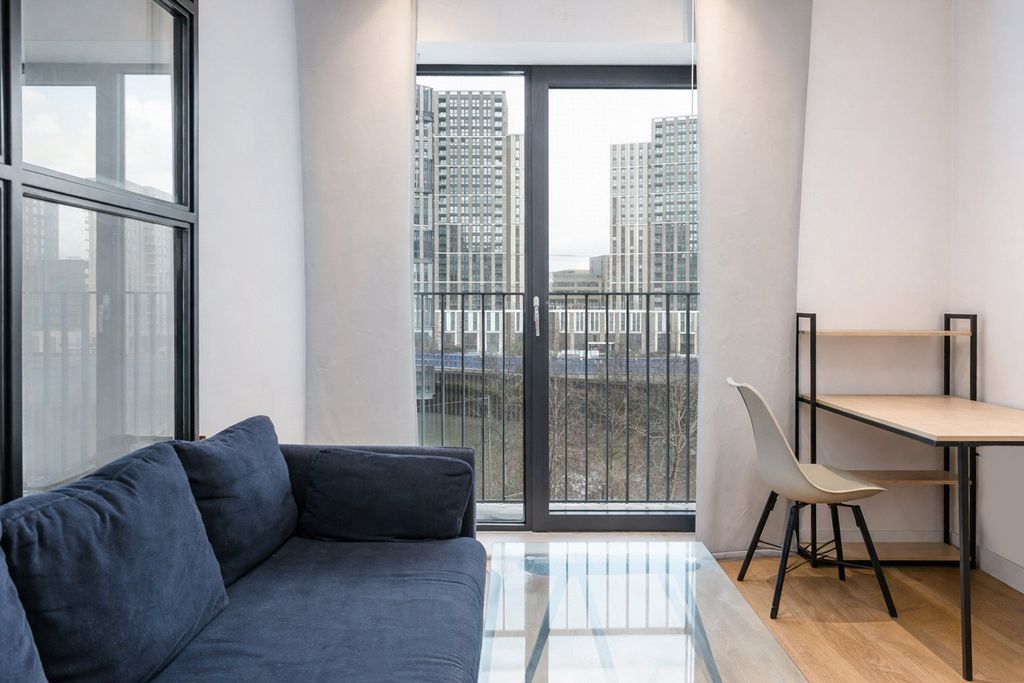 Property photo 2 of 15 Picture No. 11