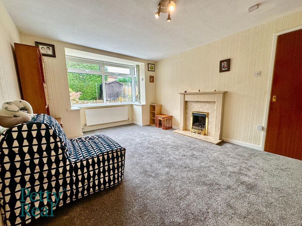 Property photo 2 of 16 819164A2-4586-4Cb5-Ad95-804B3605Fb16.Jpeg