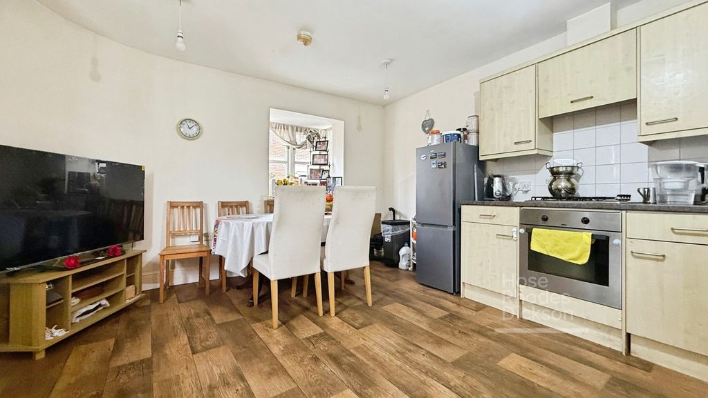 Property photo 2 of 9 Kitchen/Dining/Livin