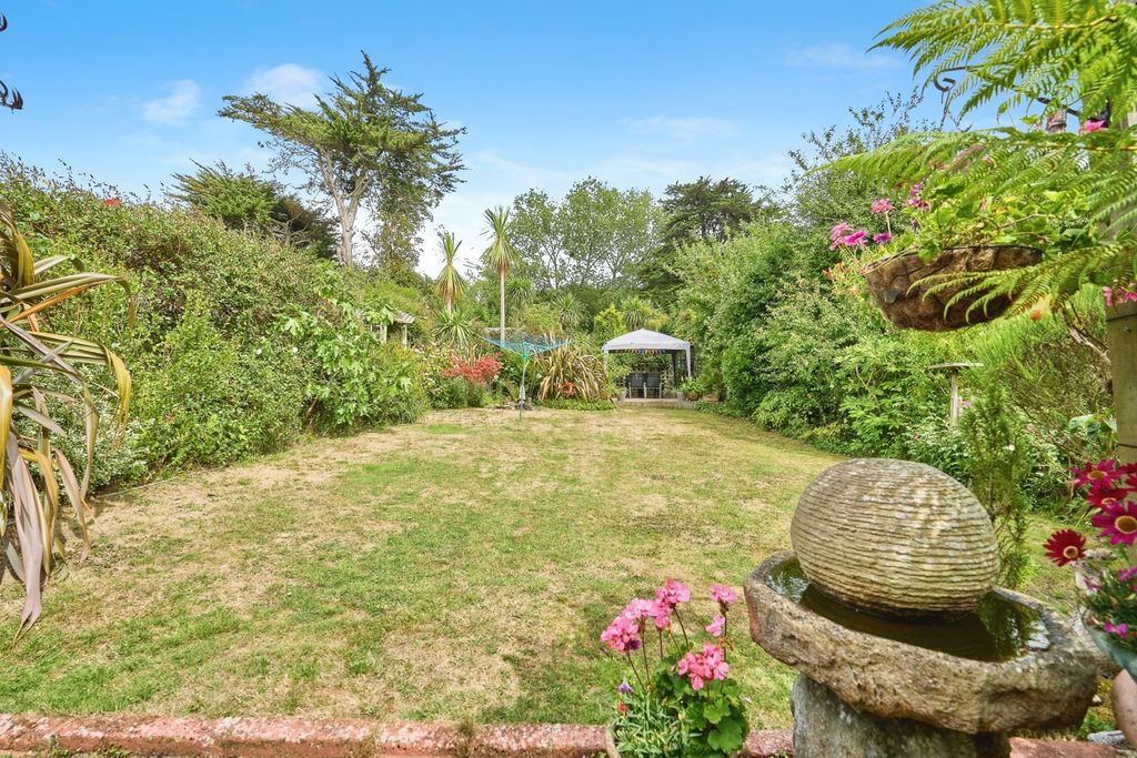 Property photo 2 of 16 Photo