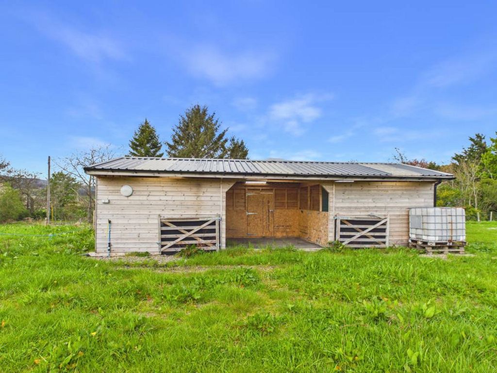 Property photo 3 of 39