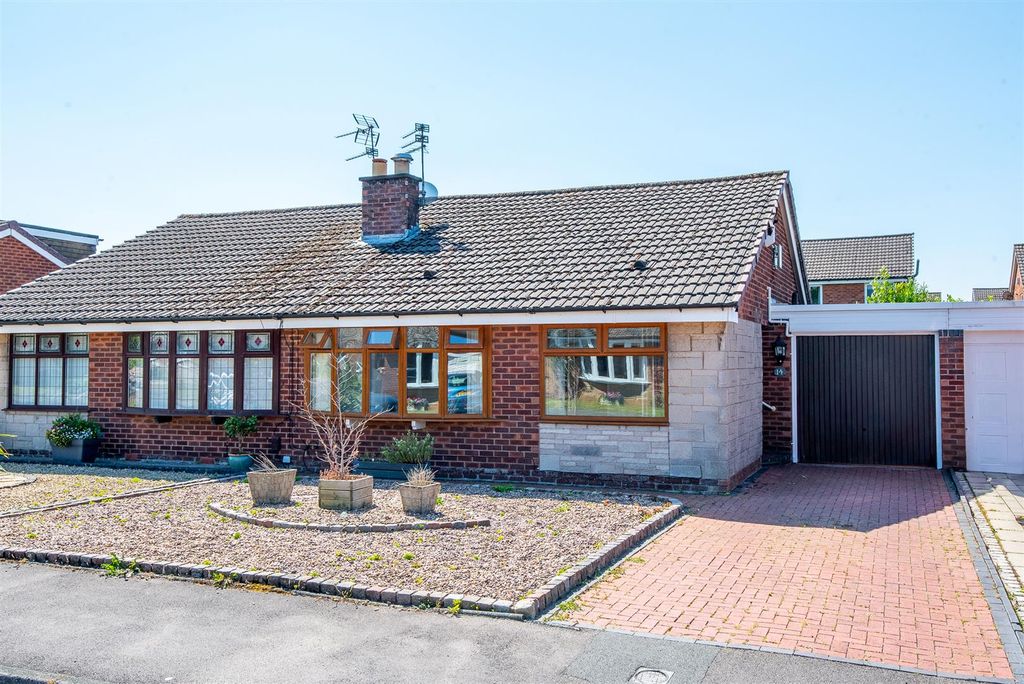 Property photo 1 of 19 Front External