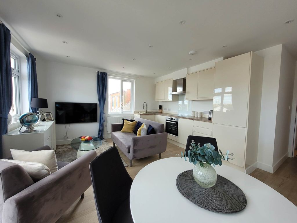 Property photo 1 of 6