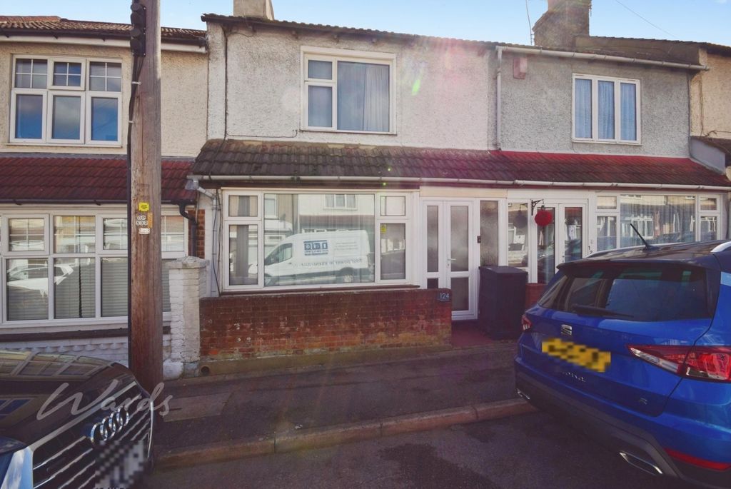 Property photo 1 of 12 Albany Front