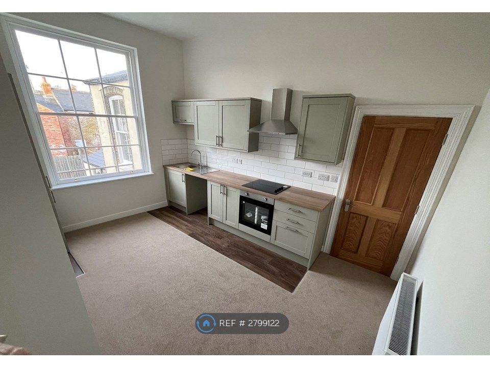 Property photo 1 of 3 Kitchen/Living Area