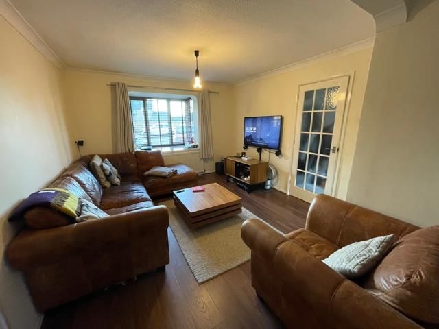 Property photo 2 of 6 Living Room