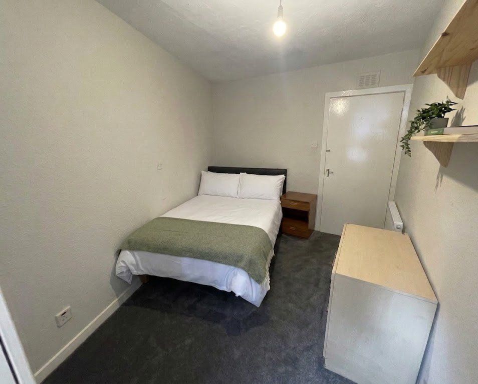 Property photo 3 of 7 Gallery