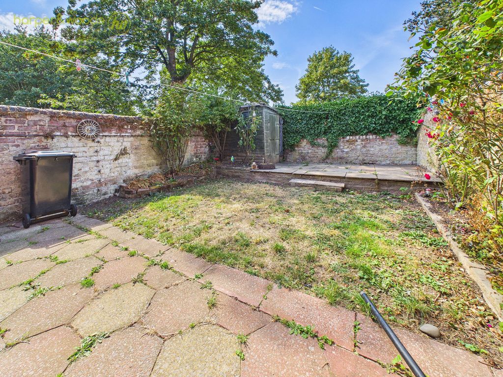 Property photo 3 of 34