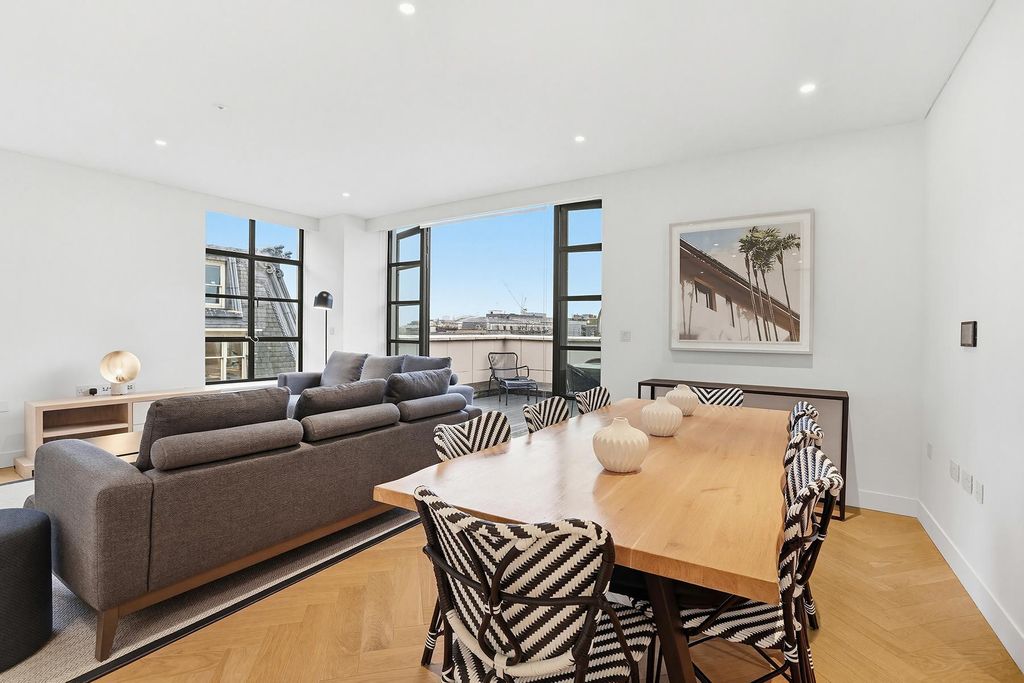 Property photo 2 of 10 Image