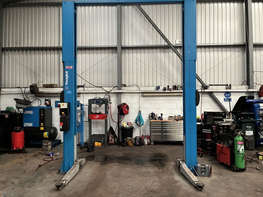 Property photo 3 of 6