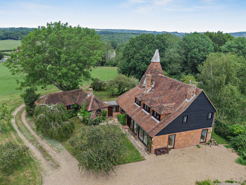 Property photo 1 of 25 Reedlands Oast
