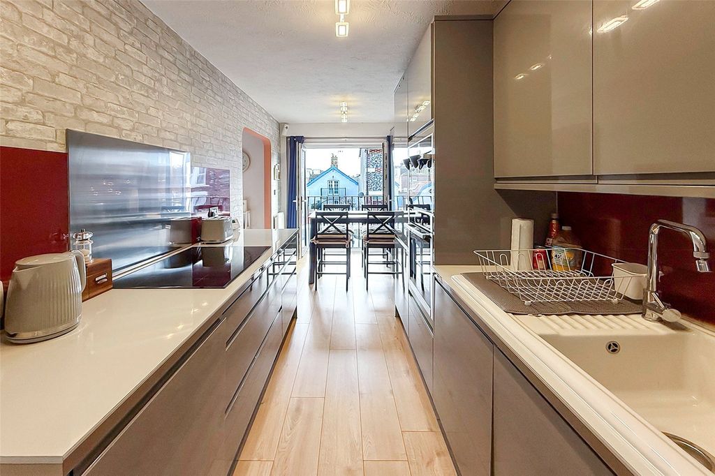 Property photo 3 of 15 Picture No. 13