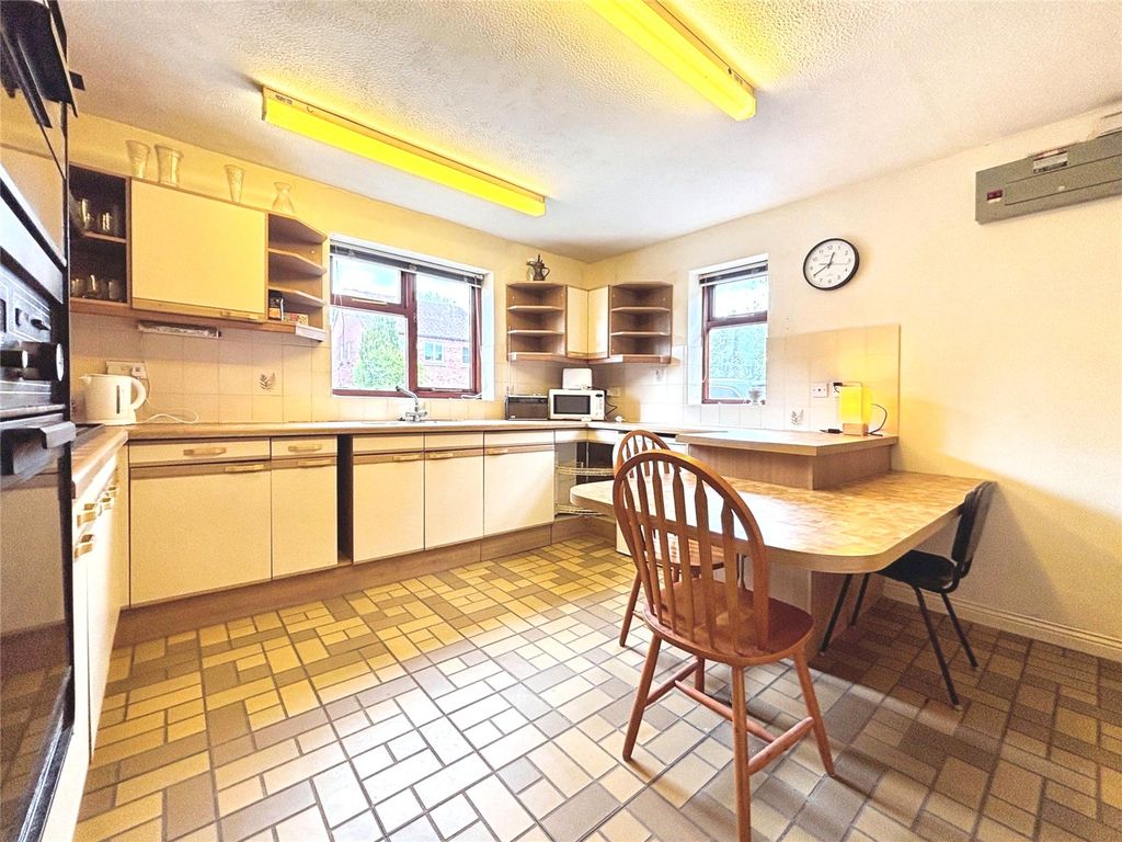 Property photo 3 of 23 Kitchen