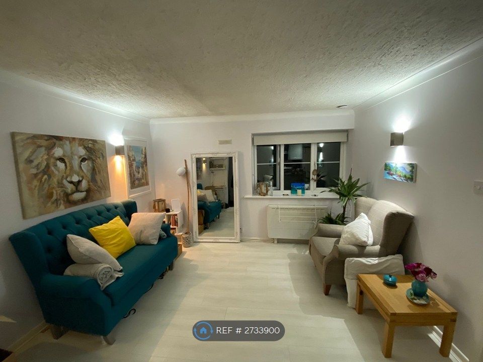 Property photo 2 of 8