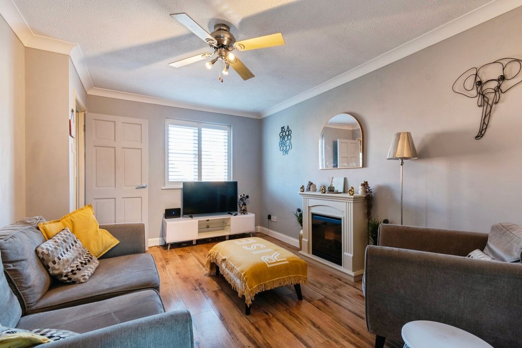 Property photo 2 of 15 Photo