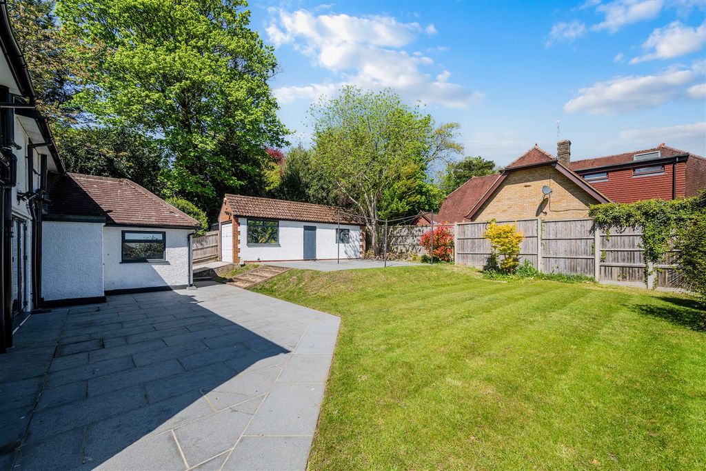 Additional image 22 of 4 bed detached house for saleWoodfield Hill, Coulsdon CR5