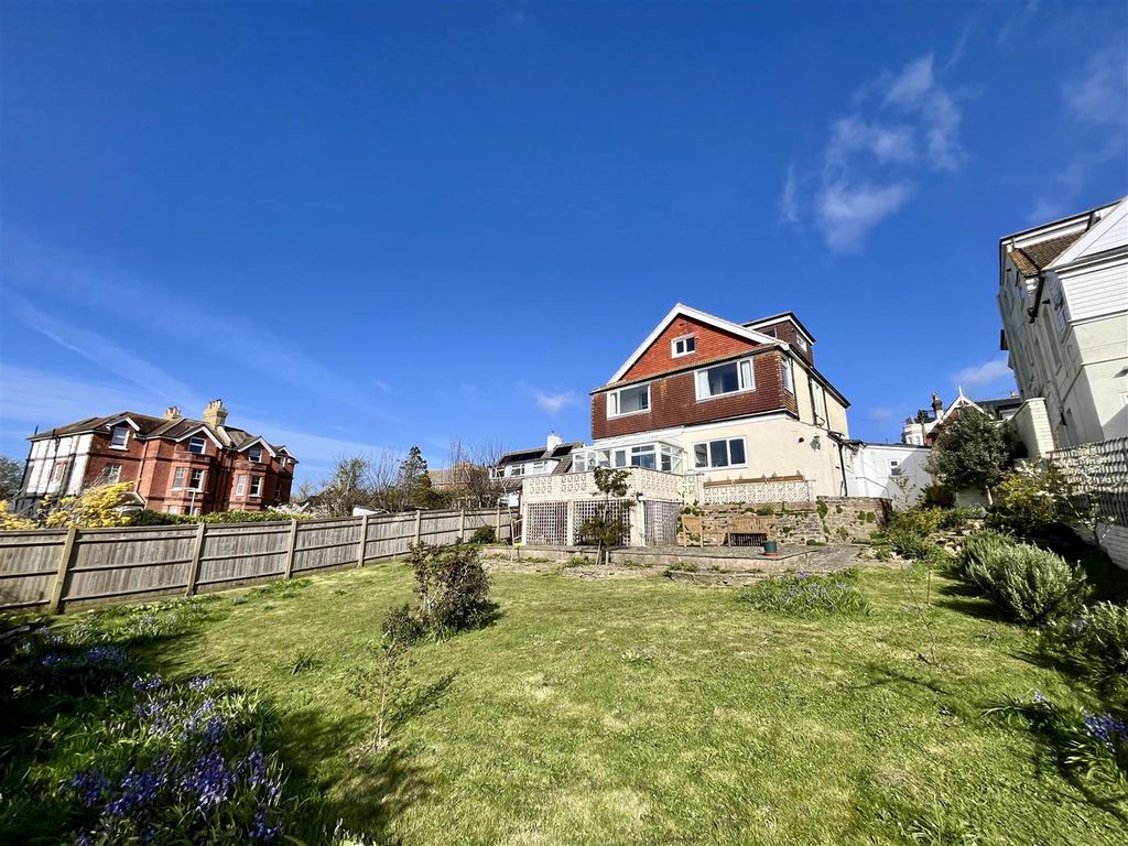 Property photo 2 of 44