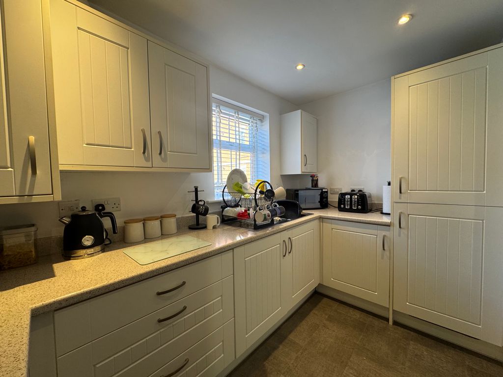 Property photo 3 of 11 Image